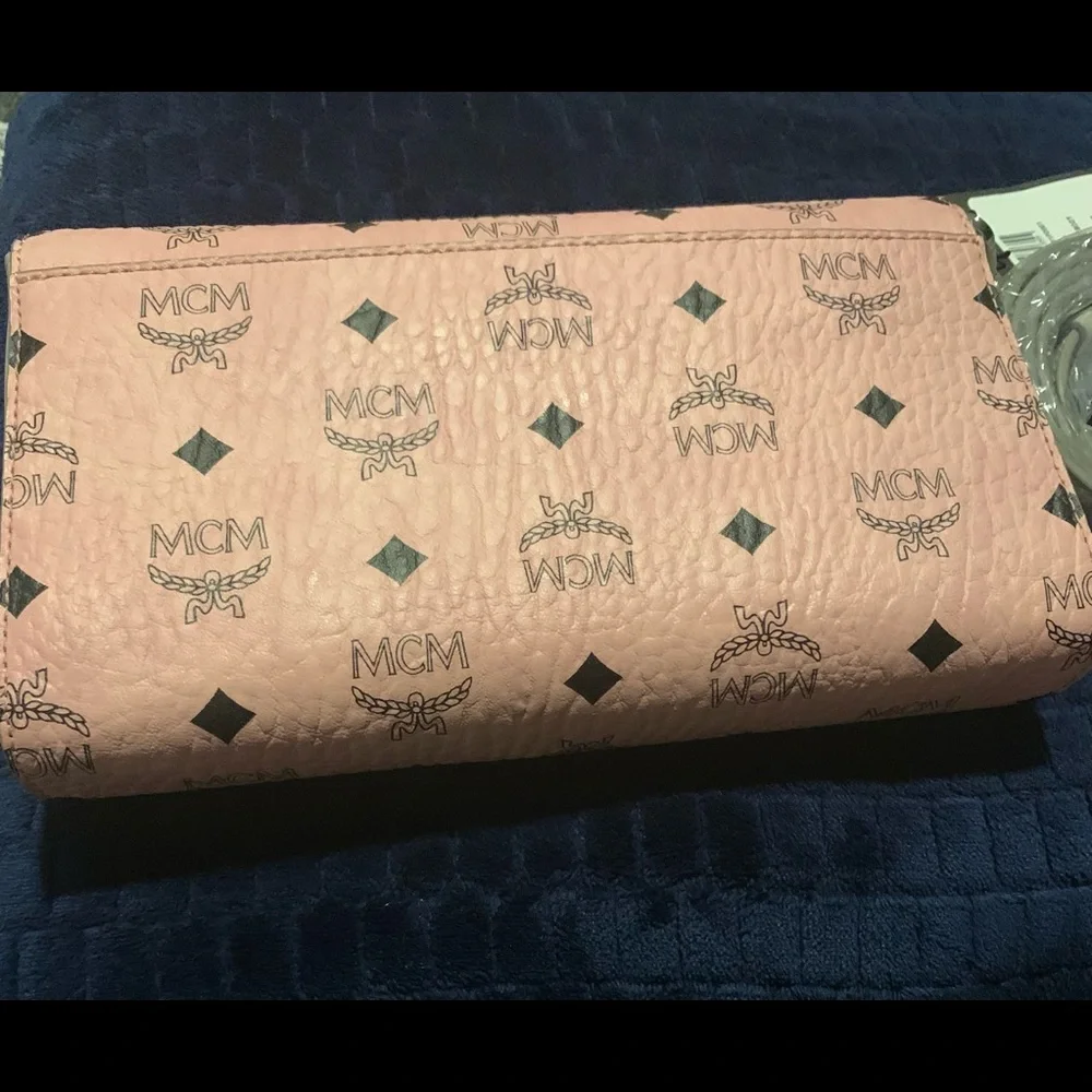 👛SOLD👛GORGEOUS MCM Soft Pink Visetos MILLIE Purse~NWT - Picture 11 of 15